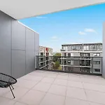 Luxuary 3 Bedroom Apt With Large Internal Space