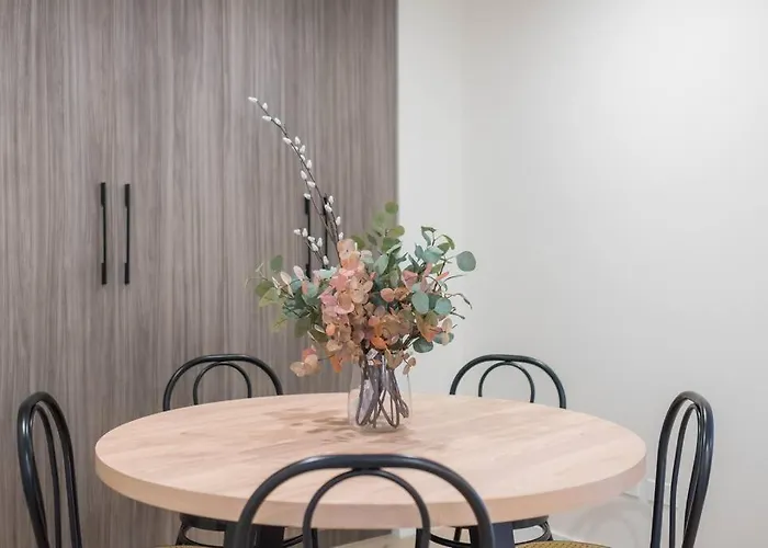Luxuary 3 Bedroom Apt With Large Internal Space