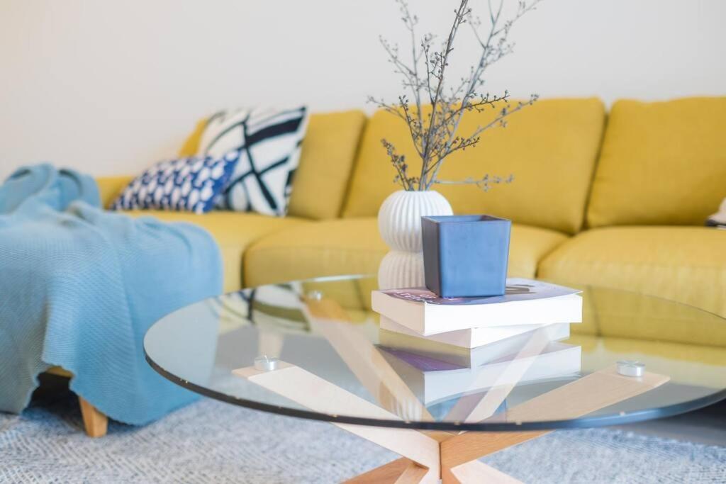 Apartment Luxuary 3 Bedroom Apt With Large Internal Space *