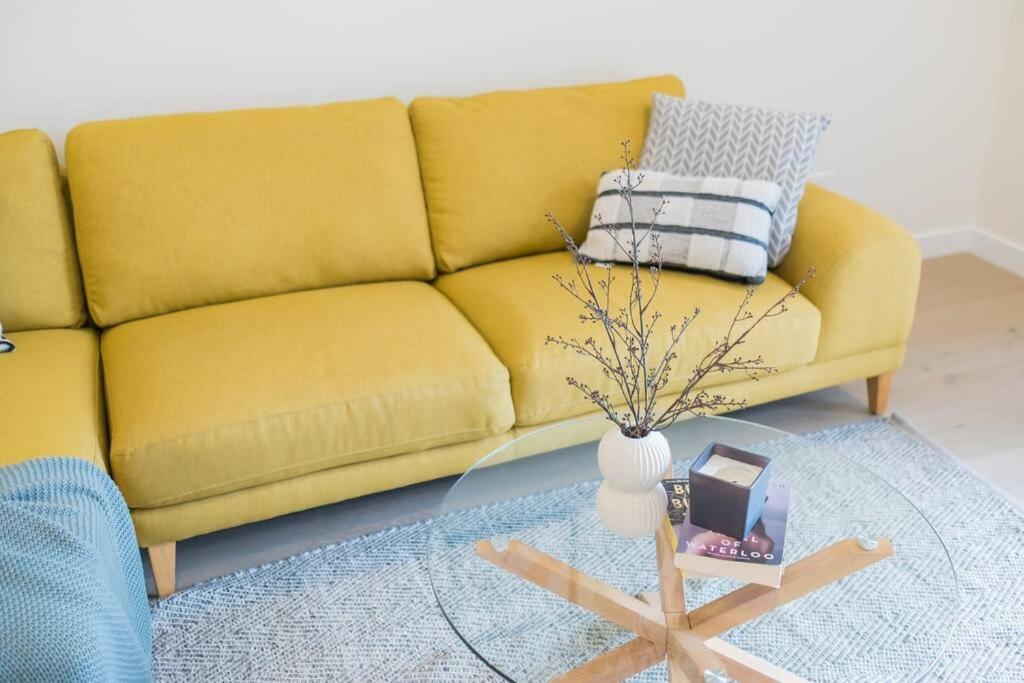 Luxuary 3 Bedroom Apt With Large Internal Space Apartment *