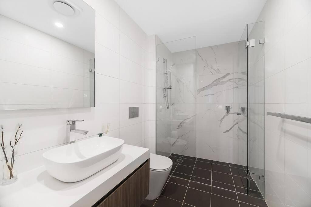 Apartment Luxuary 3 Bedroom Apt With Large Internal Space *